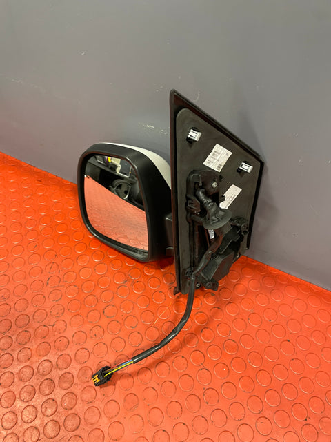 Vauxhall Vivaro/Citroen Dispatch/Peugeot Expert/Toyota Proace/Fiat Scudo WING MIRROR ASSEMBLY Passenger's Side (Glossy White) 2016-2024 P/N 98087022XT - 1