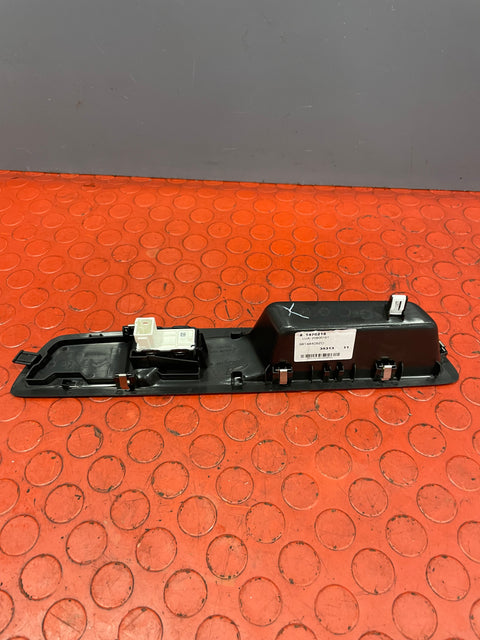 Vauxhall Vivaro/Citroen Dispatch/Peugeot Expert/Toyota Proace/Fiat Scudo PASSENGER'S SIDE WINDOW CONTROL SWITCH 2016-2024 P/N 98144409ZD