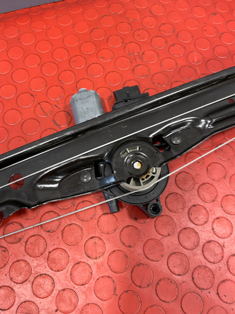 Vauxhall Vivaro/Citroen Dispatch/Peugeot Expert/Toyota Proace WINDOW REGULATOR FRONT PASSENGER'S SIDE  (6 Pin) 2021 P/N 9829503680 - 1