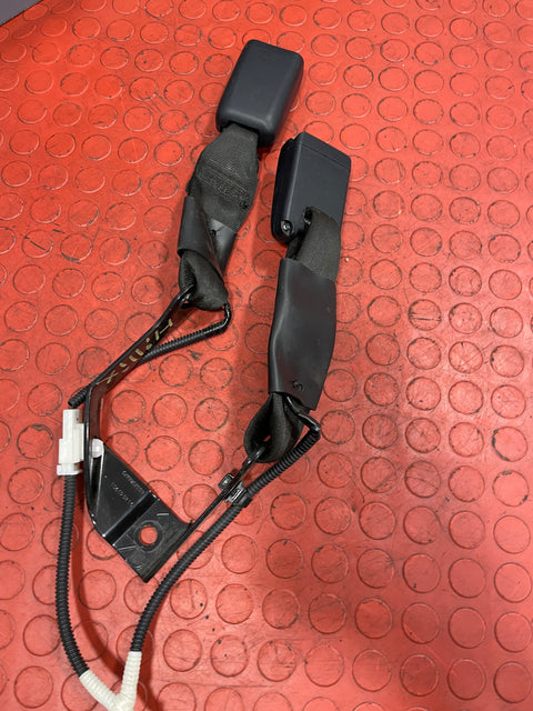 Toyota Hilux Invincible DOUBLE SEAT BELT BUCKLE CLIPS STALKS Back Seat 2016-2023 P/N 733800K400