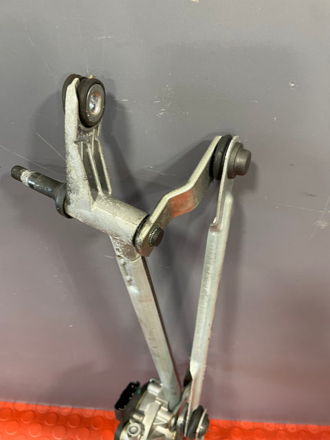 Vauxhall Vivaro/ Citroen Dispatch/ Peugeot Expert/ Toyota Proace WIPER LINKAGE AND MOTOR 2020 P/N 9808465380 - 1 / W000069748