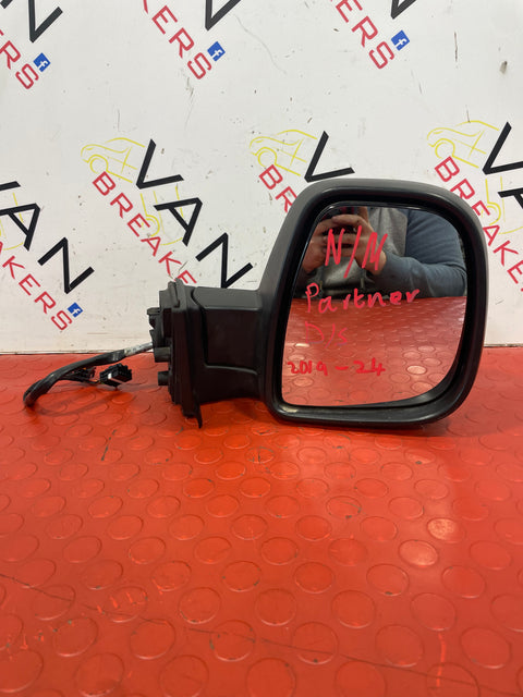 Citroen Berlingo/Peugeot Partner/ Vauxhall Combo/ Toyota Proace City D/S WING MIRROR  2019-2024 P/N 98526836XT