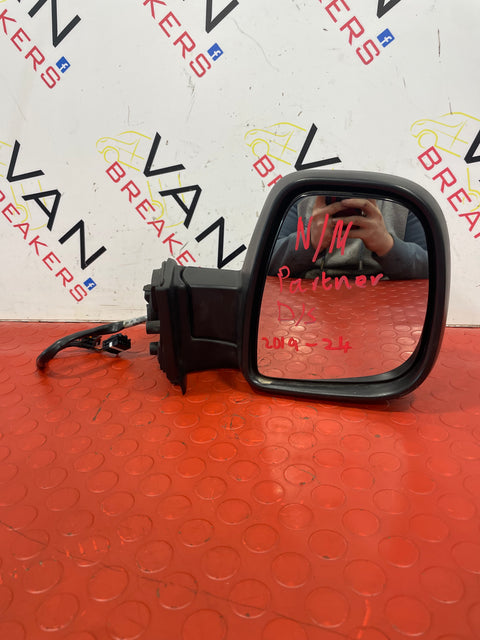 Citroen Berlingo/Peugeot Partner/ Vauxhall Combo/ Toyota Proace City D/S WING MIRROR  2019-2024 P/N 98526836XT