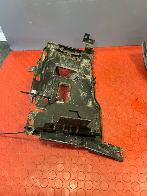 Citroen Berlingo/Peugeot Partner/Vauxhall Combo/Toyota Proace City BATTERY HOLDER AND BRACKET 1.5 2019-2024 P/N 9815288480-1