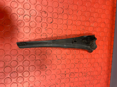 Vauxhall Vivaro/Citroen Dispatch/Peugeot Expert/Toyota Proace/Fiat Scudo WINDSCREEN WEATHER STRIP SCUTTLE Driver's Side P/N 9812855077