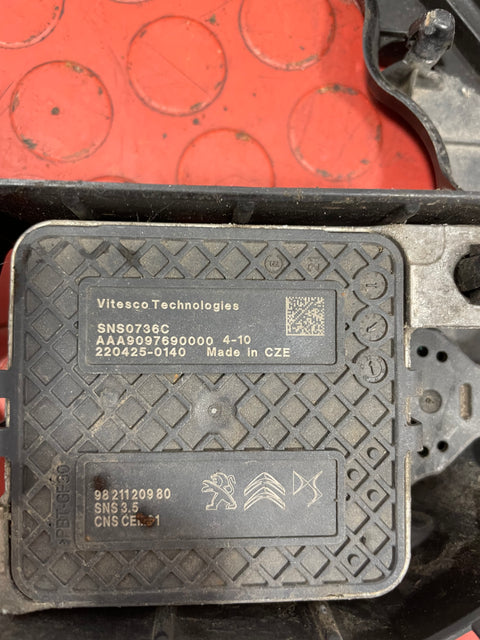 Citroen Berlingo/Peugeot Partner ADBLUE NOX SENSOR 1.6HDi 2016-2018 P/N 9821120980 / 9805369880-02