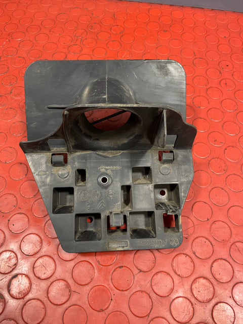 Citroen Berlingo/Peugeot Partner AIR INTAKE PIPE BRACKET 1.6 HDI 2008-2018 P/N 9685952880