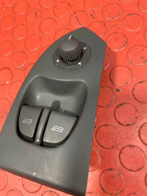 Citroen Relay/Fiat Ducato/Peugeot Boxer WINDOW CONTROL SWITCH Driver's Side 2002-2006 P/N 735335417