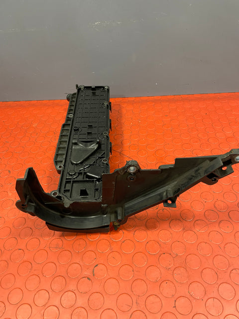 Citroen Berlingo/Peugeot Partner CYLINDER HEAD / VALVE COVER 2013-2018 1.6 HDi P/N 9688939180