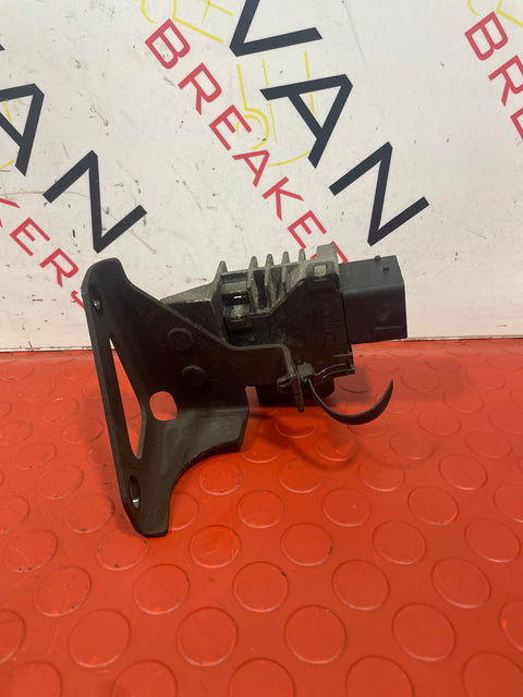 Renault Trafic/ Vauxhall Vivaro GLOW PLUG RELAY 2014-2017 P/N 271203982R