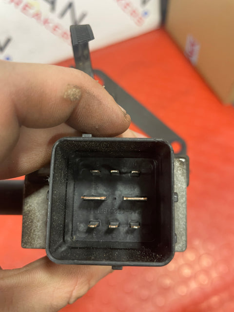 Renault Trafic/ Vauxhall Vivaro GLOW PLUG RELAY 2014-2017 P/N 271203982R