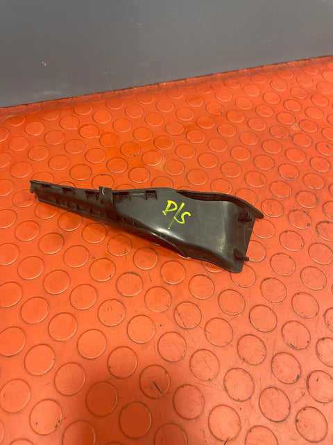 Nissan Navara FRONT FENDER CORNER FINISH TRIM Driver's Side 2016-2023 P/N 668944JF0A