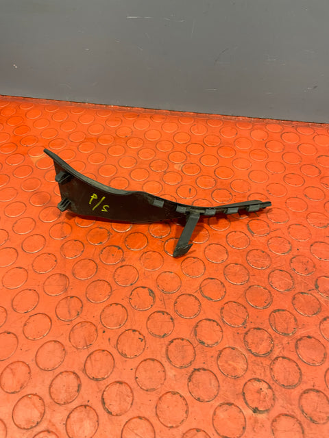 Nissan Navara FRONT FENDER CORNER FINISH TRIM Passenger's Side 2016-2023 P/N 668954JF0A