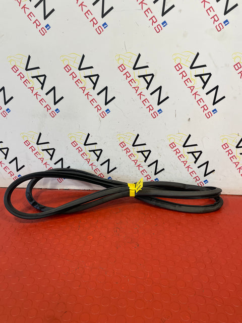 Nissan Navara P/S REAR DOOR RUBBER SEALS P/N 769244JG0A