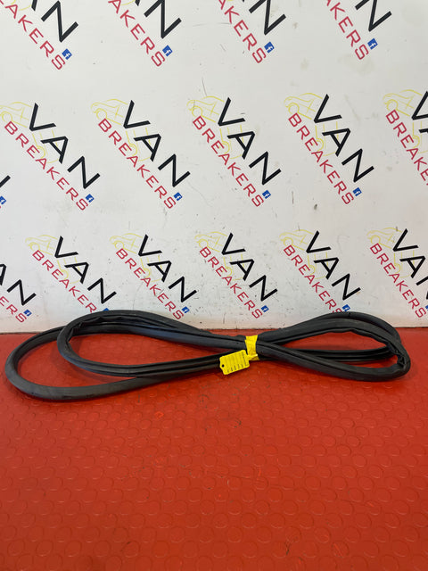 Nissan Navara P/S FRONT DOOR RUBBER SEAL 2015-2024 P/N 823314JG1B