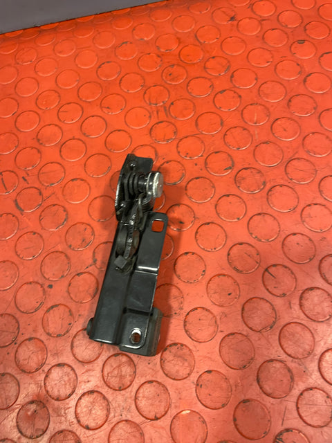 Citroen Berlingo/Peugeot Partner/Vauxhall Combo/Toyota ProAce City SLIDING DOOR RAIL passenger's Side P/N 9817813180