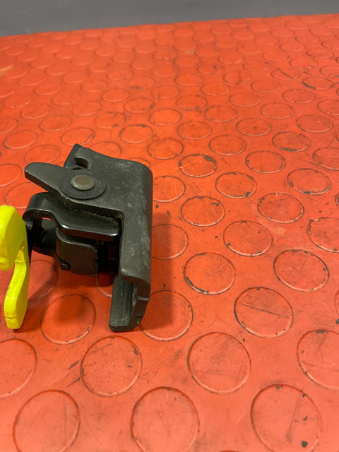 Citroen Berlingo/Peugeot Partner REAR DOOR CHECK STRAP LOCKING MECHANISM 2008-2016 P/N 9681466280 - 1/ 8731R2