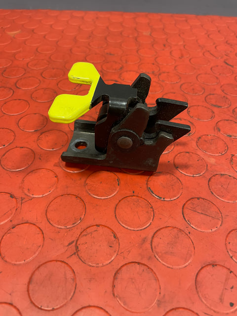 Citroen Berlingo/Peugeot Partner REAR DOOR CHECK STRAP LOCKING MECHANISM 2008-2016 P/N 9681466280 - 1/ 8731R2