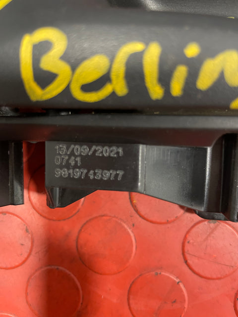 Citroen Berlingo/Peugeot Partner/Vauxhall Combo/Toyota Proace City PASSENGER SIDE FRONT INNER DOOR HANDLE 2019-2023 P/N 9819743977