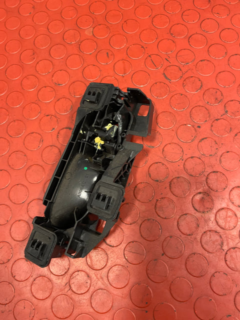 Citroen Berlingo/Peugeot Partner/Vauxhall Combo/Toyota Proace City PASSENGER SIDE FRONT INNER DOOR HANDLE 2019-2023 P/N 9819743977