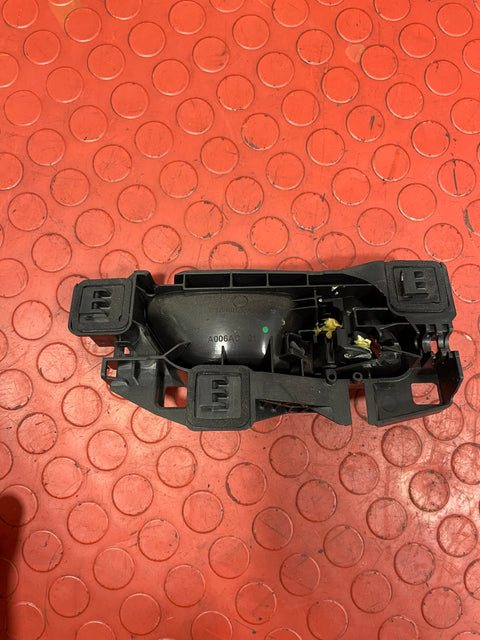 Citroen Berlingo/Peugeot Partner/Vauxhall Combo/Toyota Proace City PASSENGER SIDE FRONT INNER DOOR HANDLE 2019-2023 P/N 9819743977