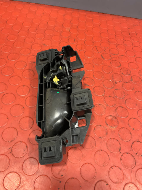 Citroen Berlingo/Peugeot Partner/Vauxhall Combo/Toyota Proace City PASSENGER SIDE FRONT INNER DOOR HANDLE 2019-2023 P/N 9819743977