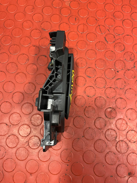 Citroen Berlingo/Peugeot Partner/Vauxhall Combo/Toyota Proace City PASSENGER SIDE FRONT INNER DOOR HANDLE 2019-2023 P/N 9819743977