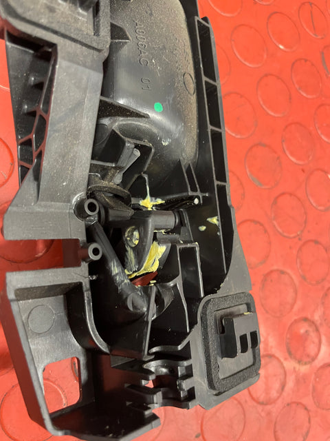 Citroen Berlingo/Peugeot Partner/Vauxhall Combo/Toyota Proace City PASSENGER SIDE FRONT INNER DOOR HANDLE 2019-2023 P/N 9819743977