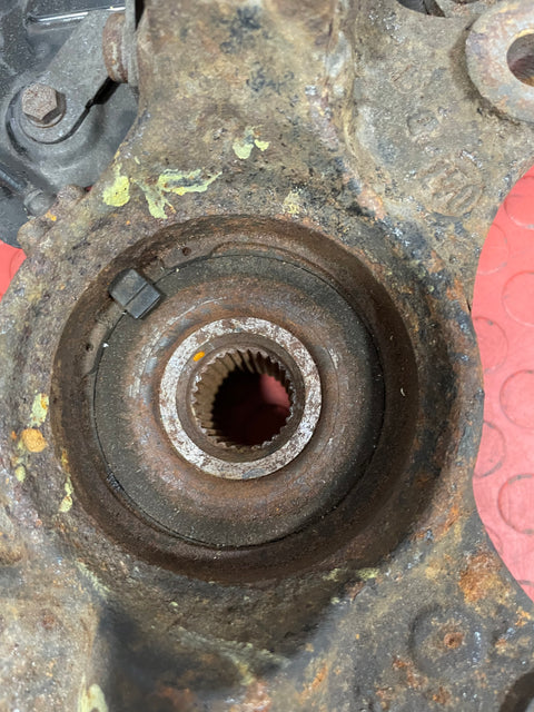 Vauxhall Vivaro/Peugeot Expert/Citroen Dispatch/Toyota Proace FRONT PASSENGER's SIDE HUB WITH ABS SENSOR 6 SPEED 1.6 2016-2024 P/N 1617969380