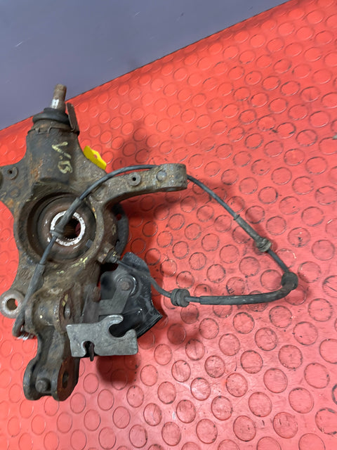 Vauxhall Vivaro/Peugeot Expert/Citroen Dispatch/Toyota Proace FRONT PASSENGER's SIDE HUB WITH ABS SENSOR 6 SPEED 1.6 2016-2024 P/N 1617969380