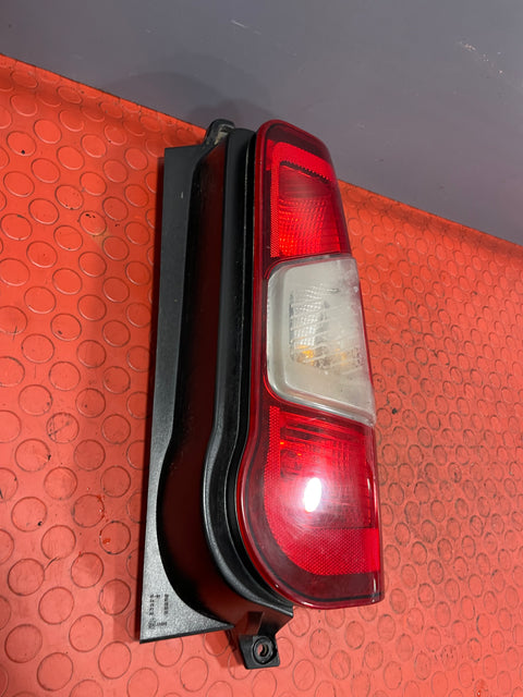 Citroen Berlingo/Peugeot Partner/Vauxhall Combo/Toyota Proace City DRIVER'S SIDE TAILLIGHT (with blurry Lens for cleaning) 2019-2024 P/N 9820554880 - 7