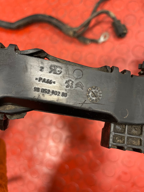 Citroen Berlingo/Peugeot Partner POSITIVE BATTERY CABLE TERMINAL HARNESS 2016-2018 P/N 9801723280