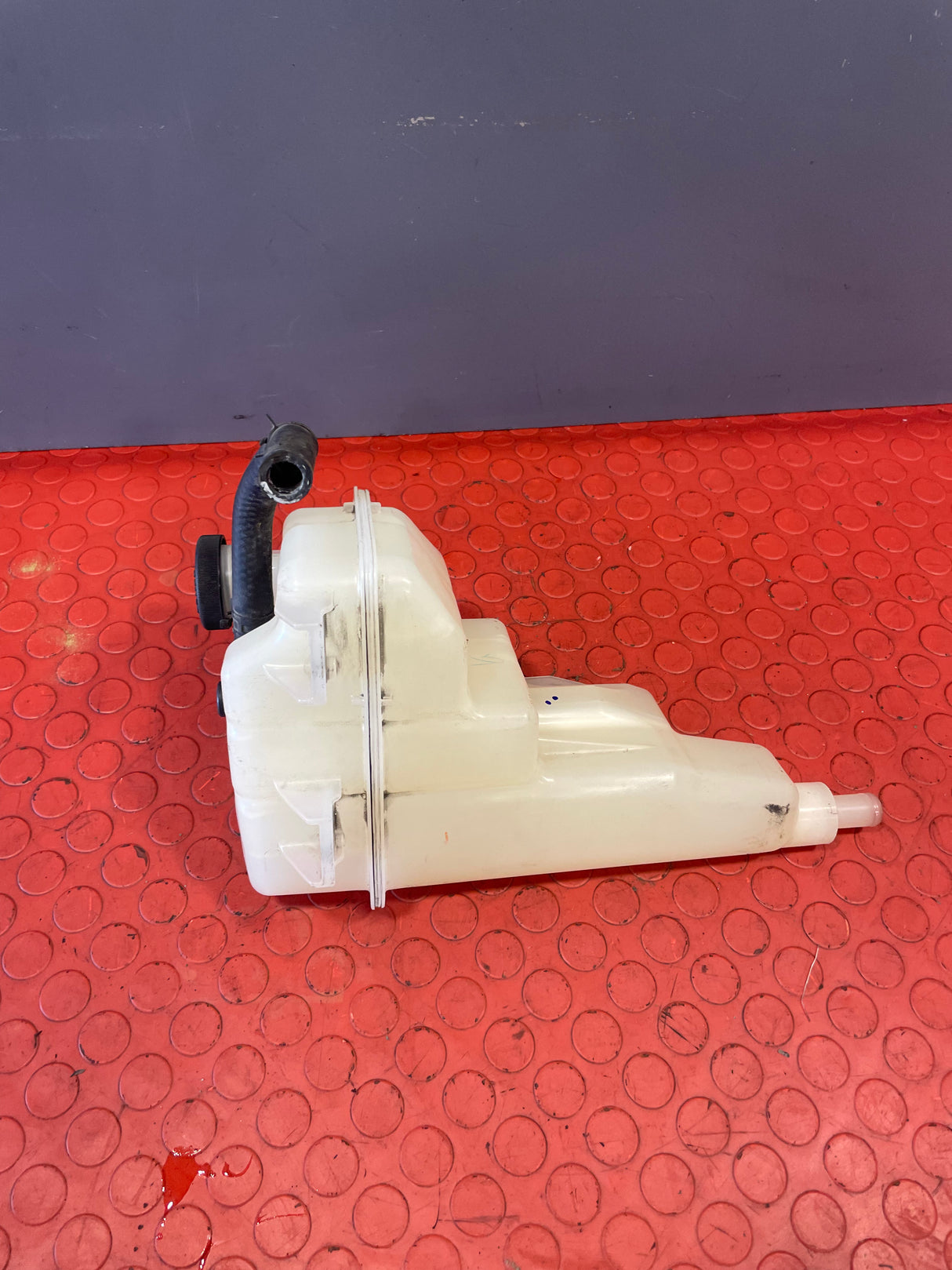 Toyota Hilux COOLANT RESERVOIR/EXPANSION BOTTLE 2016-2023  P/N 166400E010