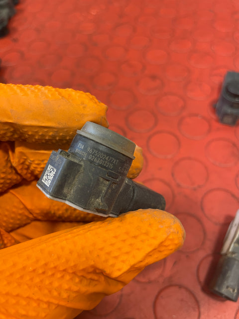 Peugeot Expert/Citroen Dispatch/Vauxhall Vivaro REVERSE PARKING SENSOR 3Pins P/N 9675202477XT