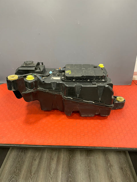 Citroen Berlingo/Peugeot Partner/Toyota Proace City/Vauxhall Combo ADBLUE TANK (Damage in Upper Hose Fitting Please see Photos) 2019-2024 P/N 9817601880 - 2