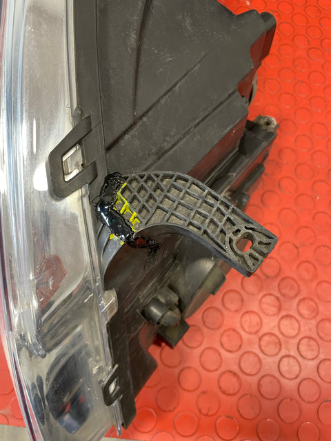 Ford Transit Custom HEADLIGHT ASSEMBLY (Repaired Mounting Point) Driver's Side 2013-2016 P/N BK2113D152B - 2