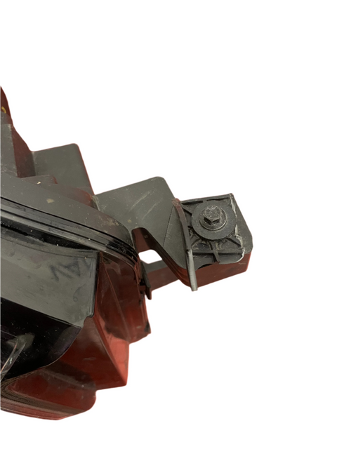 Maxus Deliver 9 2021 DRIVERSIDE HEADLIGHT (DAMAGED CLIPS) P/N C00076962