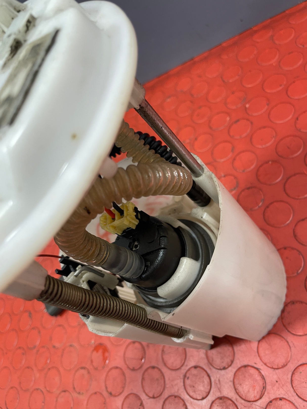 Renault Trafic/Vauxhall Vivaro/Nissan NV300 FUEL SENDING UNIT 1.6 FWD 2014-2019 P/N 172021036R - 1