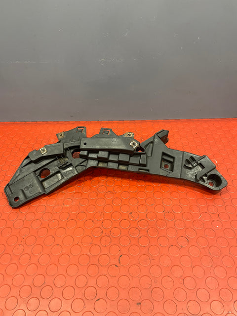 Citroen Relay/Peugeot Boxer/Fiat Ducato HEADLIGHT BRACKET/BUMPER BRACKET Driver's Side  2020 P/N 1391282080