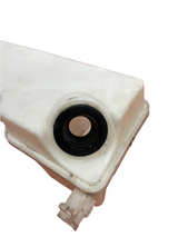 Ford Transit Mk8/ CUSTOM WINDSCREEN WASHER BOTTLE WITH PUMP (DAMAGED)  2013-2023 P/N BK2113C087A