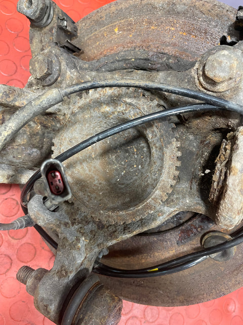 Ford Transit FRONT WHEEL HUB WITH SPEED SENSOR MK7 2.2 RWD Passenger's Side 2006-2014 P/N 6C111104AB / 6C112B372AB