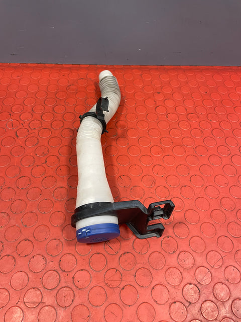 Citroen Dispatch/Peugeot Expert/Toyota Proace/Fiat Scudo MK2 WINDSCREEN WASHER FILLER NECK w/ CAP & MOUNTING TRIM  2008-2016 P/N 9656581880