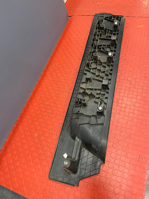 Vauxhall Vivaro/Citroen Dispatch/Peugeot Expert/Toyota Proace/Fiat Scudo SLIDING DOOR STEPBOARD TRIM Passenger's Side 2016-2024 P/N 9819870377 / 9808681977