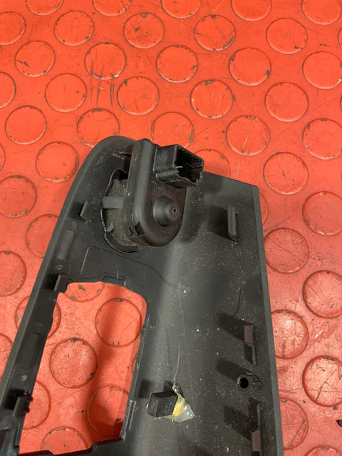 Vauxhall Vivaro/Renault Trafic/Nissan NV300 ELECTRIC WING MIRROR CONTROL SWITCH AND INNER DOOR HANDLE TRIM 1.6 2014-2019 P/N 255704649R / 938666437