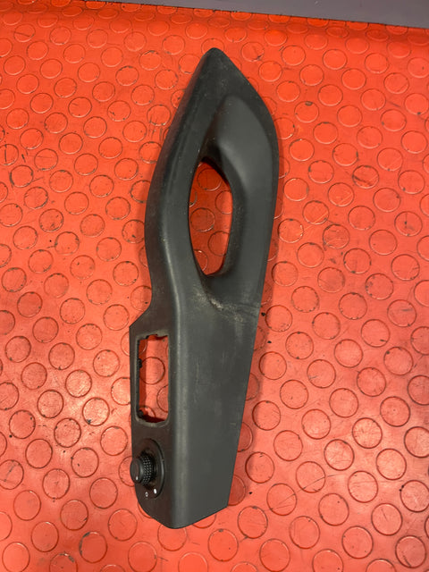 Vauxhall Vivaro/Renault Trafic/Nissan NV300 ELECTRIC WING MIRROR CONTROL SWITCH AND INNER DOOR HANDLE TRIM 1.6 2014-2019 P/N 255704649R / 938666437