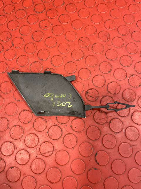 Citroen Berlingo/Peugeot Partner/Vauxhall Combo BUMPER TOW HOOK COVER P/N 9816788077