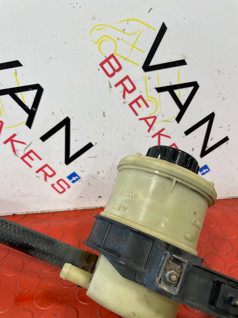 Renault Master POWER STEERING PUMP WITH HOSE AND POWER STEERING FLUID TANK 2.3 2015 P/N 7651955187