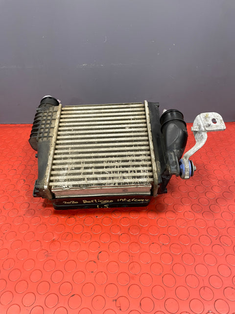 Citroen Berlingo/Peugeot Partner/Vauxhall Combo/Toyota Proace City TURBO INTERCOOLER W/ BRACKET 2019-2024 P/N 9675627980 - 1