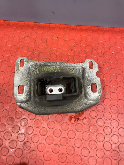 Vauxhall Vivaro/Citroen Berlingo/Dispatch/Peugeot Partner/Expert/Toyota Proace/Fiat Scudo GEARBOX MOUNT/TRANSMISSION MOUNT 2016-2024 P/N 9807420980 - 1