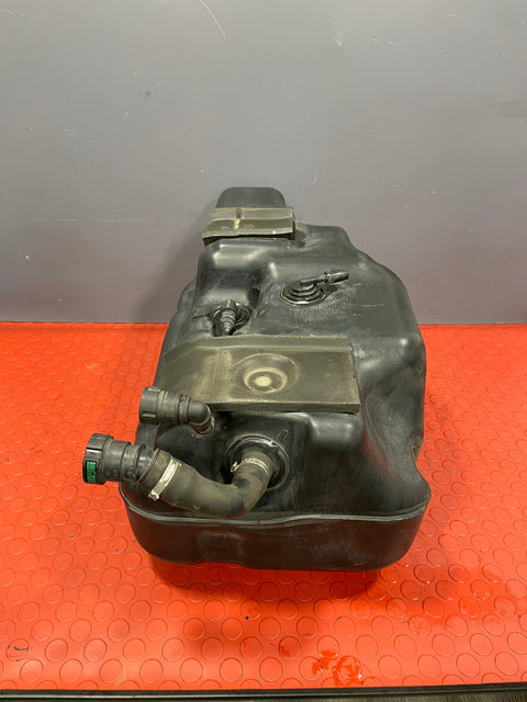 Saic Maxus Deliver 9 ADBLUE TANK WITH PUMP (4 Pin and 5 Pin plug) 2.0 TD 2021 P/N C00079649 / C00088301